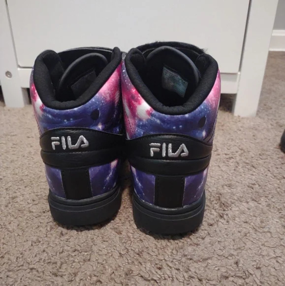 Fila shoes - Picture 3 of 3
